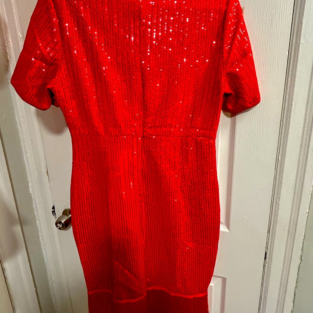 Are you looking for a 60’s style festive dress for the Holidays?